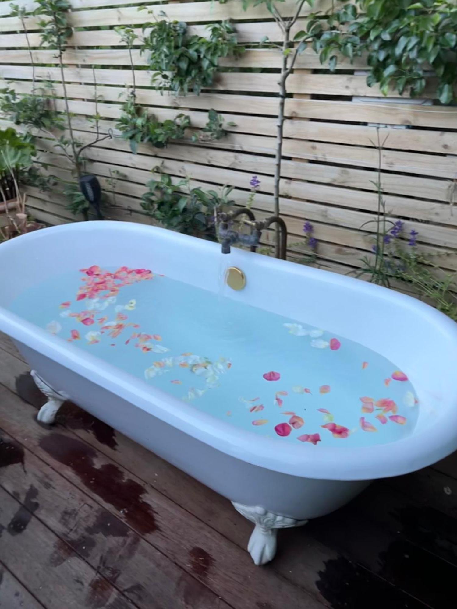 Gardeners' Cottage Matangi Ngoại thất bức ảnh